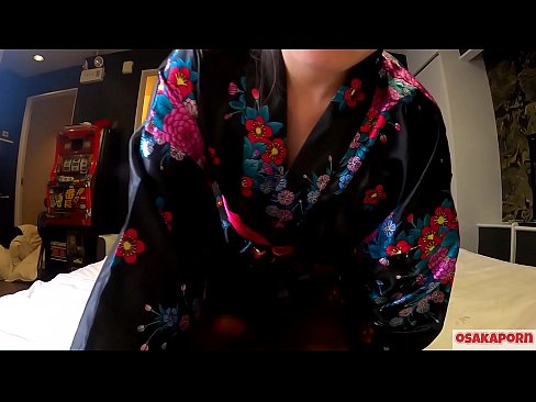 ❤️ Mladé cosplay dievča miluje sex až do orgazmu so squirtom v koníčku a fajkou. Ázijské dievča s chlpatou kundičkou a krásnymi prsiami v tradičnom japonskom kostýme v amatérskom videu, ktoré ukazuje masturbáciu so šukacími hračkami. Sakura 3 OSAKAPORN. ️ Porno na nás ️❤