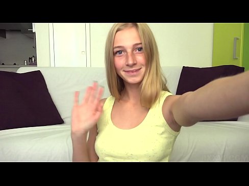 ❤️ Keď sa nudím, lenivo si masturbujem svoju ružovú kundičku ️ Porno na nás ️❤