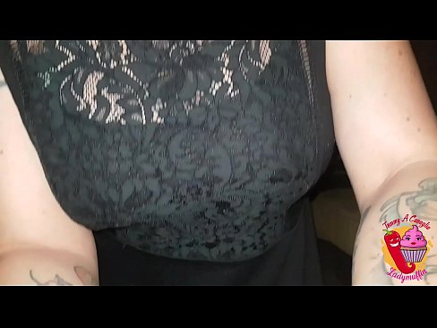 ❤️ Šuchtavá nevlastná sestra mu dáva orál a španielčinu ️ Porno na nás ️❤