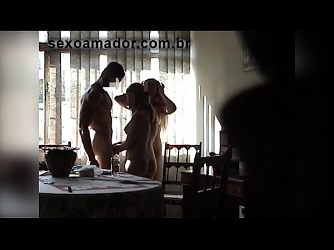 ❤️ Sex kamarátky pozývajú obrovského muža a trojku s ním ️ Porno na nás ️❤