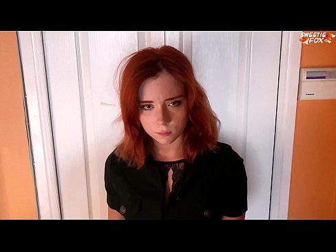 ❤️ Ochranka potrestala peknú ženu za krádež v obchode - sperma v ústach ️ Porno na nás ️❤